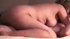 女儿和母亲在洗澡时他妈的三人组