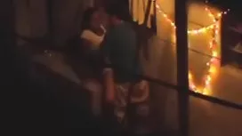 当她在网络摄像头上手淫时，这种成熟是多么令人兴奋