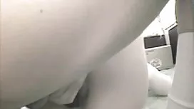 科学老师在课堂上打开了我的腿。