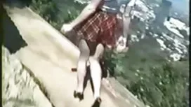 两个大屁股他妈的刷毛在残酷的三人是破解！