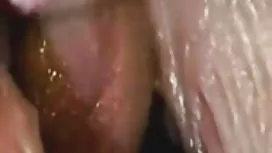 这位女士喜欢像网络摄像头上的母猪那样手淫