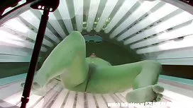 他乱搞地牢中的警察来减少判刑