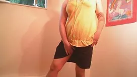当Eva Long给自己按摩时，她非常兴奋