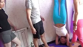 有些人在工作中收集更多钱