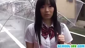 这位女士在地板上自慰角质