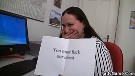 跟Tasha Reign一起，娇小的肛门乱搞！