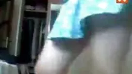 让我们看看妈妈，那件衣服怎么这么紧？